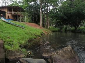 Cabañas Rusticas Cielo Roto, Río Celeste